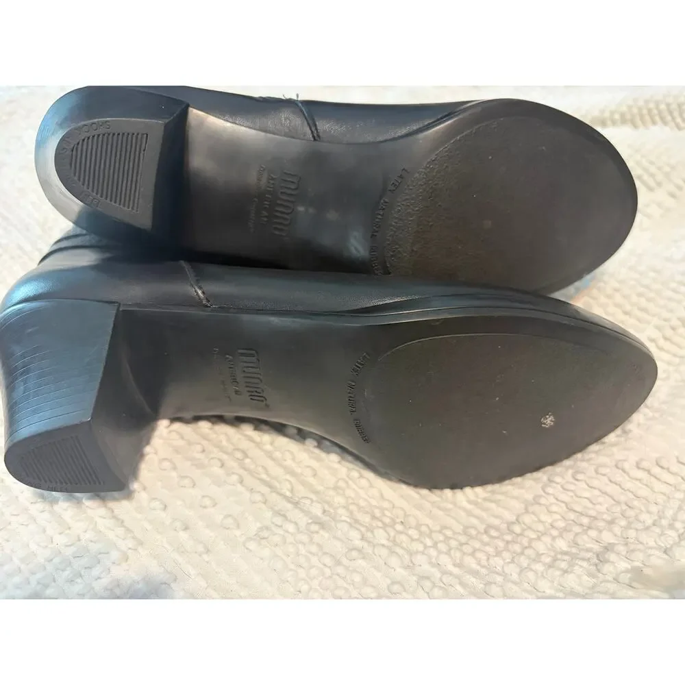 Munro American Black Leather Ankle Boots Buckle Detail Side Zip Comfort Size 7.5